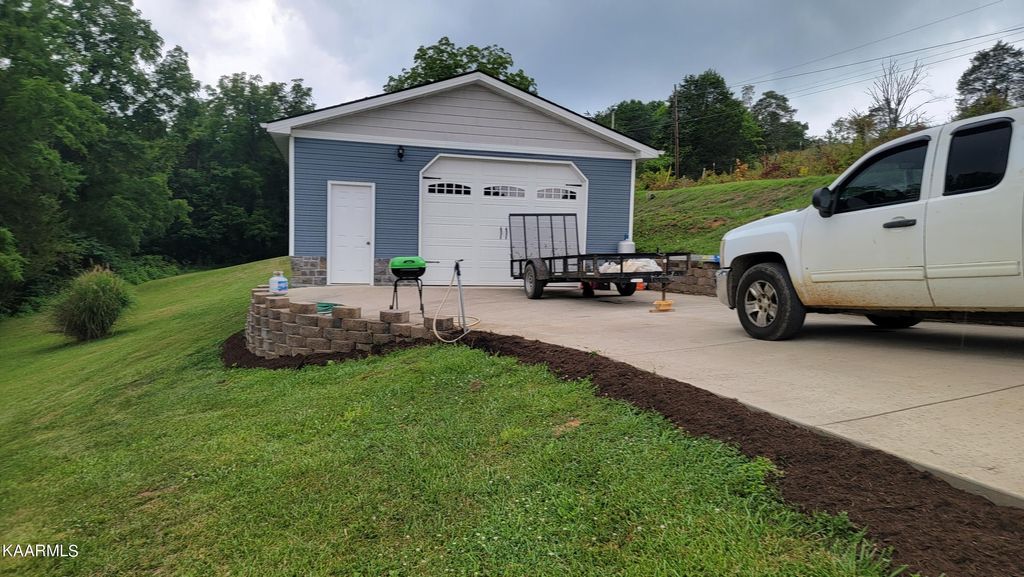 Photo of 1131 Coffey Rd, New Tazewell, TN 37825 (MLS # 1233485)
