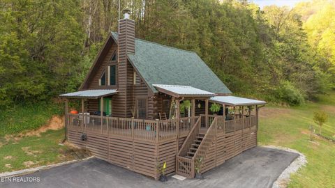 Photo of 176 Hummingbird Lane, Sharps Chapel, TN 37866 (MLS # 1336219)