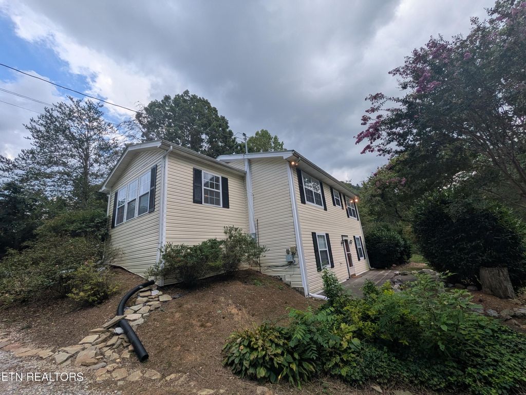 Photo of 209 Mountain Ave, Townsend, TN 37882 (MLS # 1314267)