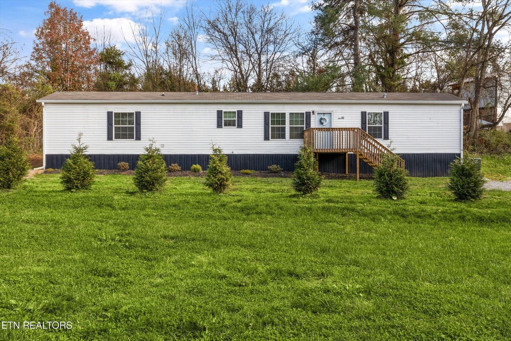 Photo of 109 Anderson St, Rockford, TN 37853 (MLS # 1284278)