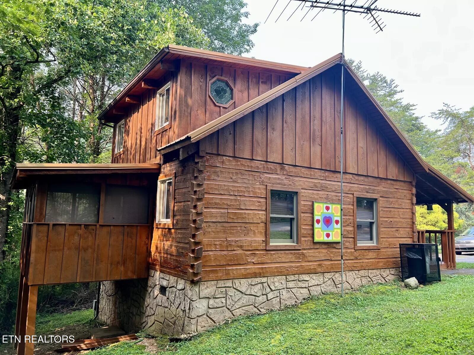 1083 Bryan View Rd