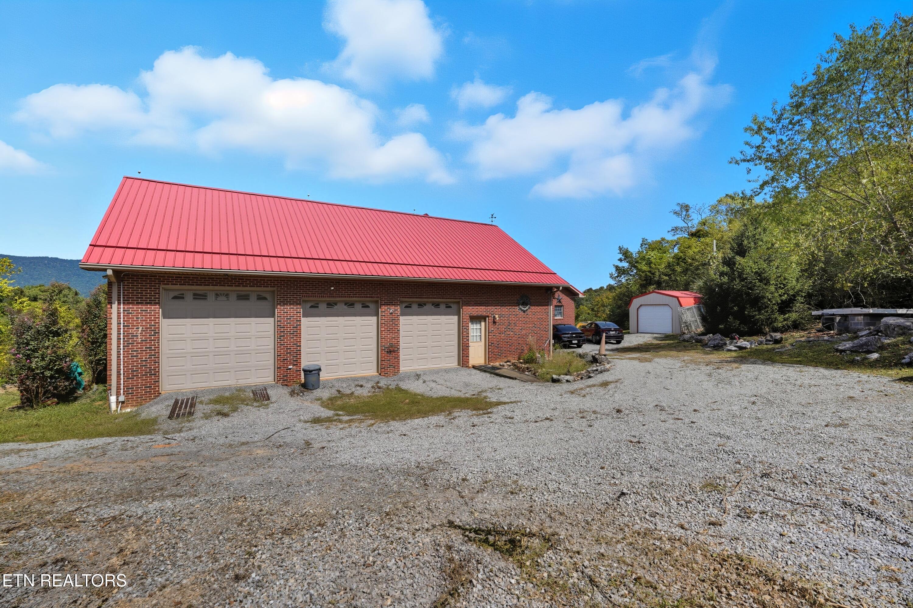 1185 Woolsey Rd
