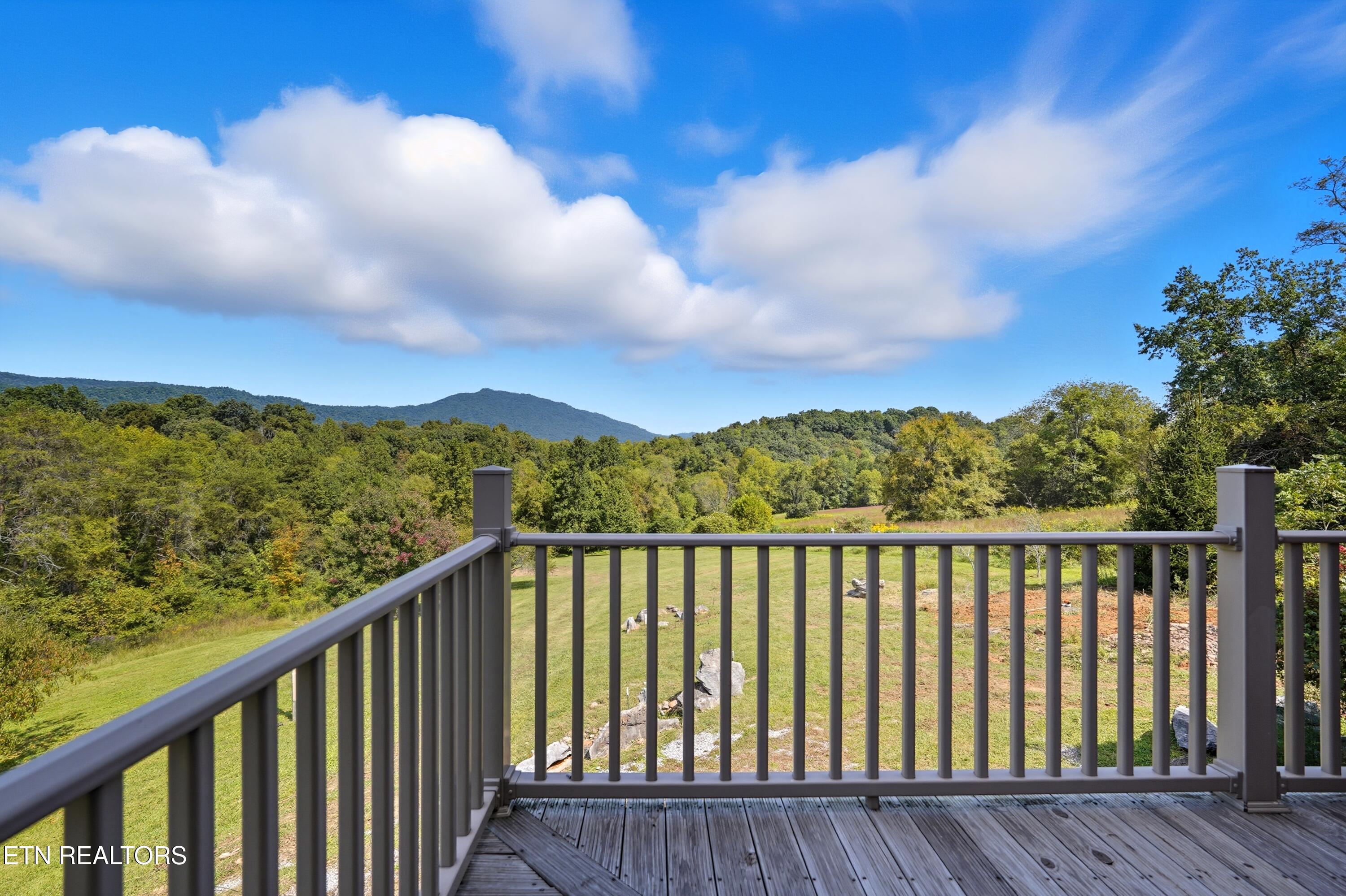1185 Woolsey Rd