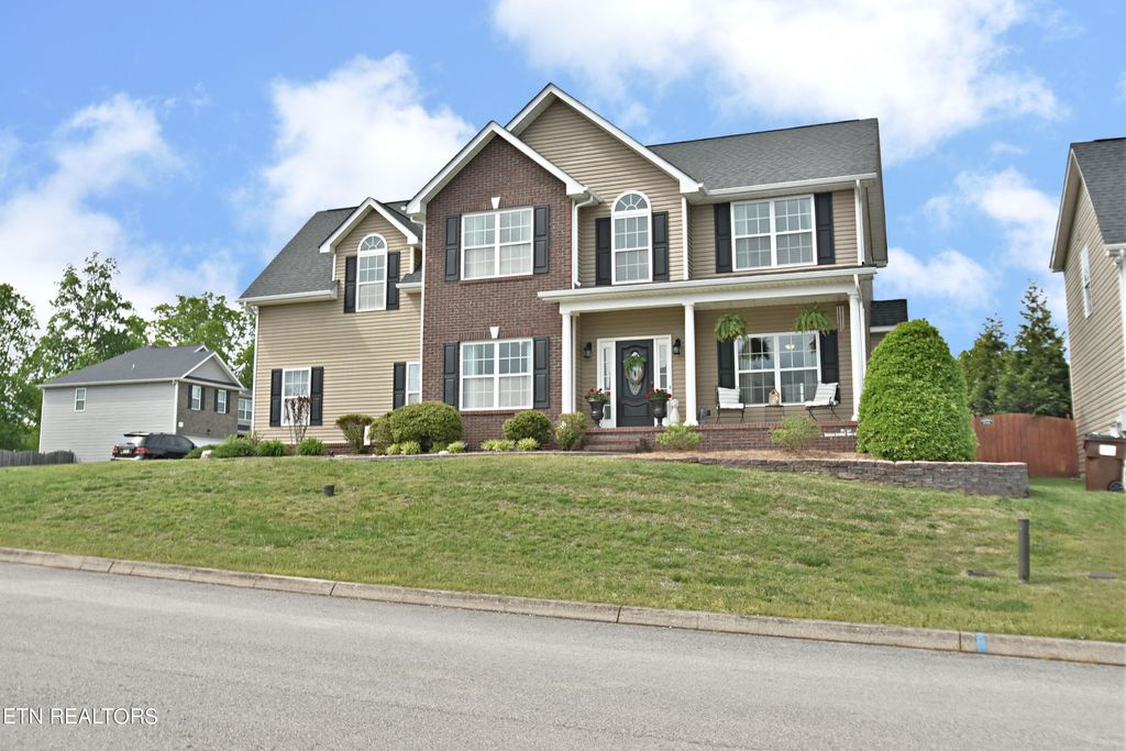 Photo of 2001 Mahogany Wood Tr, Knoxville, TN 37920 (MLS # 1340574)