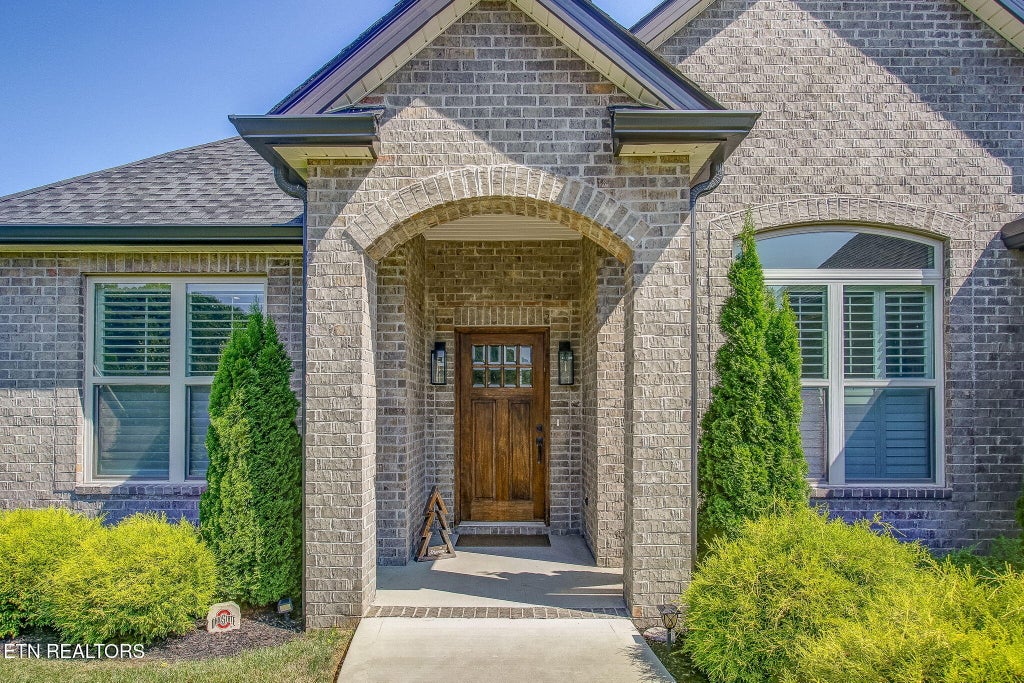 Photo of 212 Oologila Place, Loudon, TN 37774 (MLS # 1350224)
