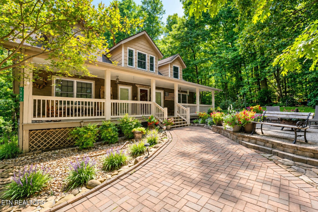 Photo of 3803 Westwood Drive, Sevierville, TN 37862 (MLS # 1354620)