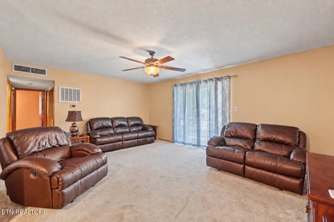 Tiny photo for 3104 N Broadway St #B16, Knoxville, TN 37917 (MLS # 1354536)