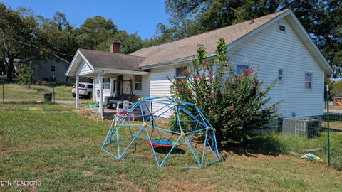 Tiny photo for 1933 Mountain Rd, Andersonville, TN 37705 (MLS # 1355668)