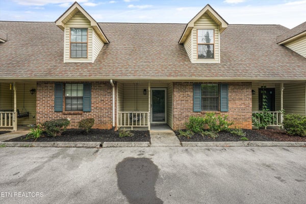 9005 FOUNTAIN BROOK LN, KNOXVILLE, TN 37923 - Image faf27552b7533f69cf833c019f2d7921/2814410505