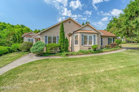 Photo of 109 Farmington Place, Clinton, TN 37716 (MLS # 1341817)