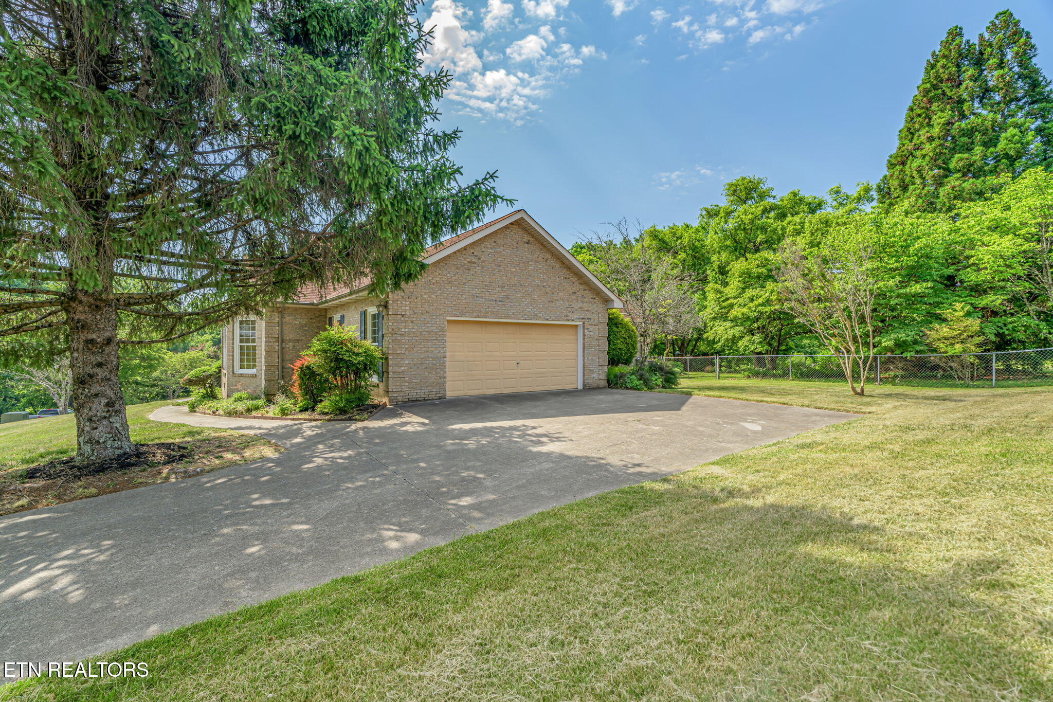 109 Farmington Place