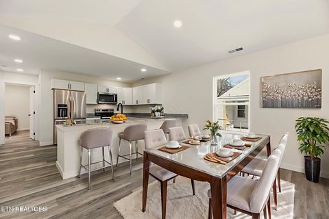 Tiny photo for 3719 Reagan Ave, Knoxville, TN 37919 (MLS # 1326638)