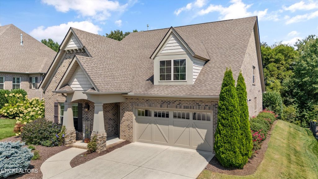 Photo of 818 Briarstone Lane, Knoxville, TN 37934 (MLS # 1315299)