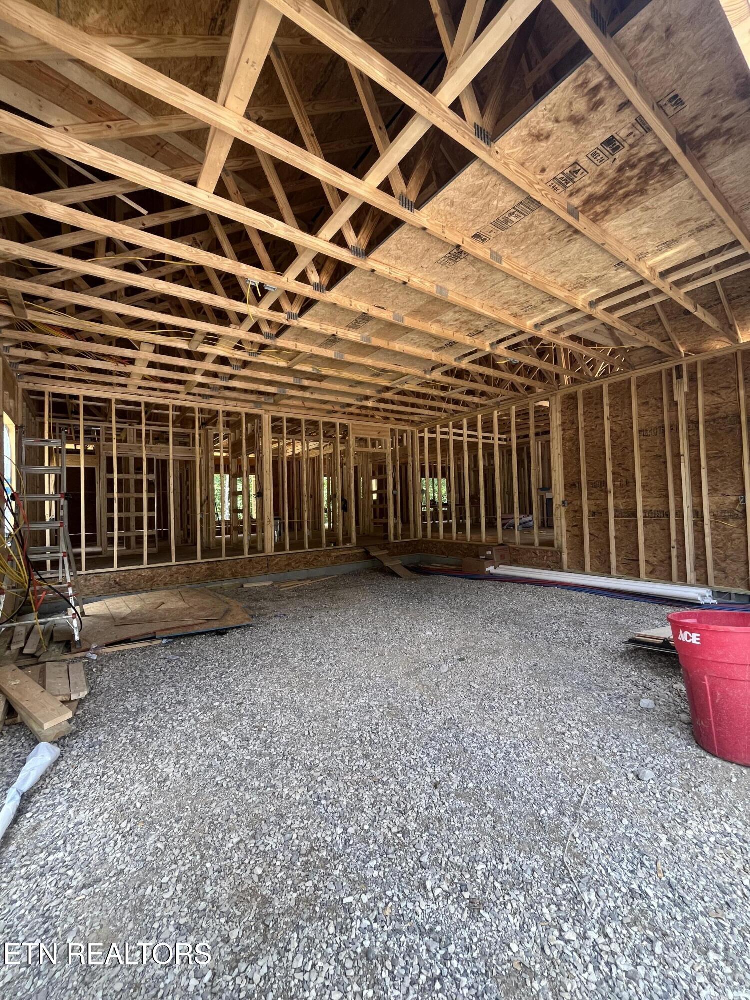 382 St George Drive