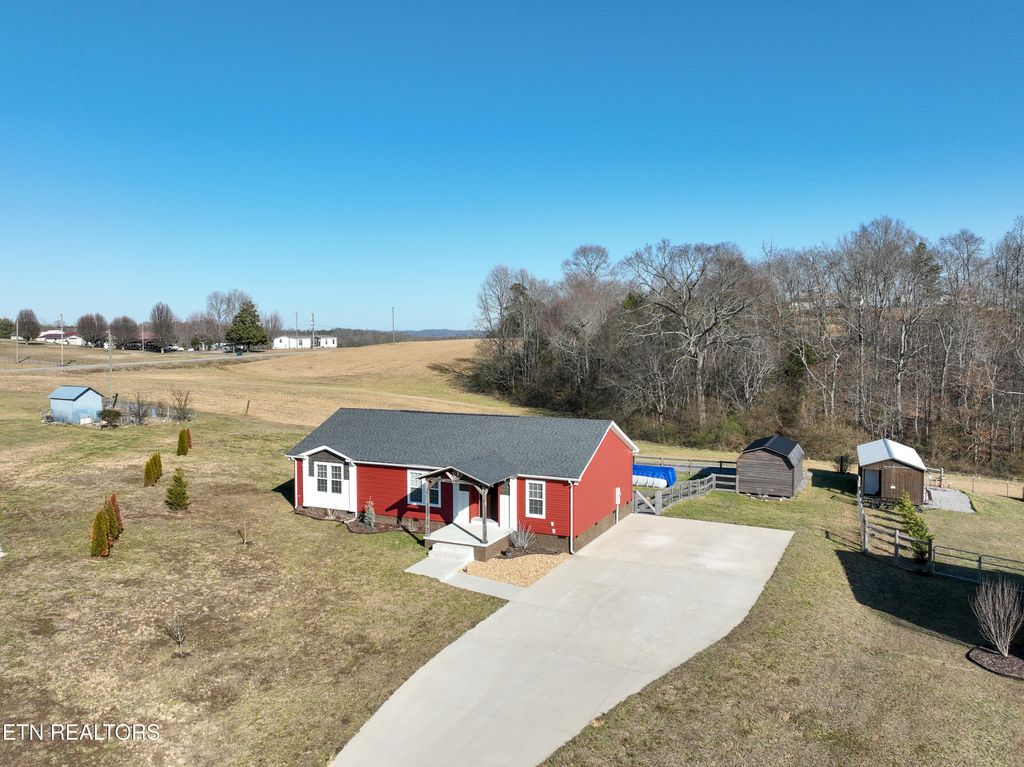 Photo of 272 County Road 312, Sweetwater, TN 37874 (MLS # 1288883)
