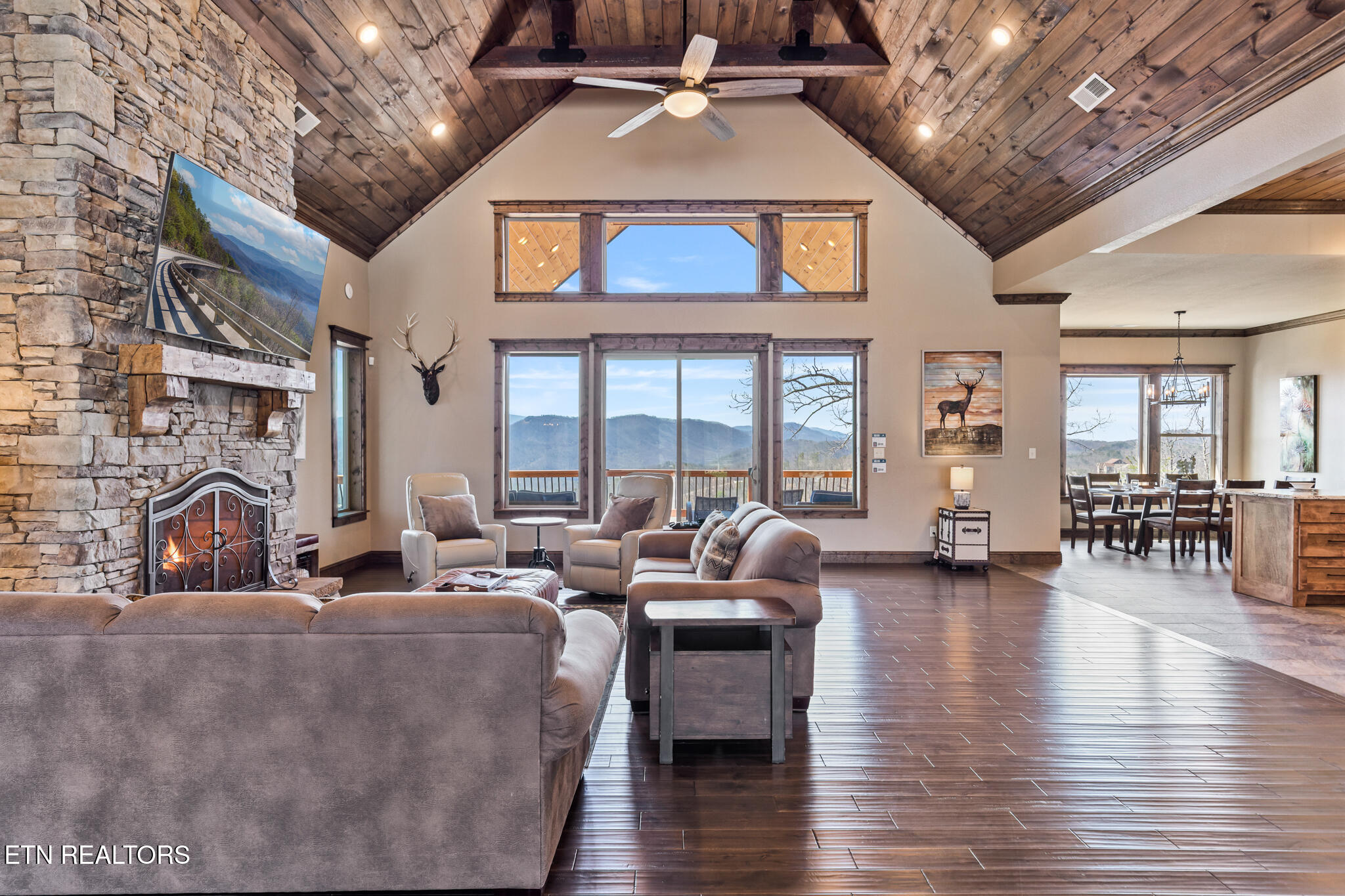 3222 Laurel Cove Tr