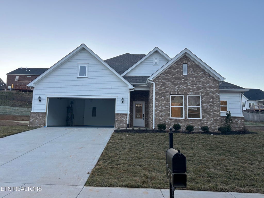 Photo of 1353 Vale View Road Rd, Knoxville, TN 37922 (MLS # 1236912)