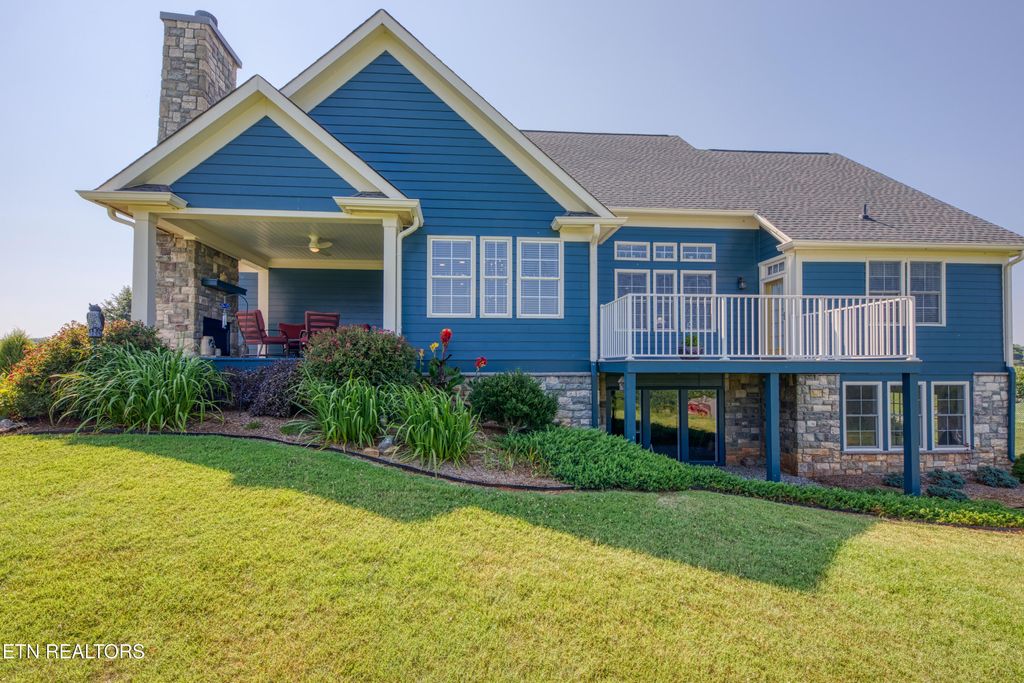 Photo of 326 Marble Bluff Drive, Kingston, TN 37763 (MLS # 1308017)