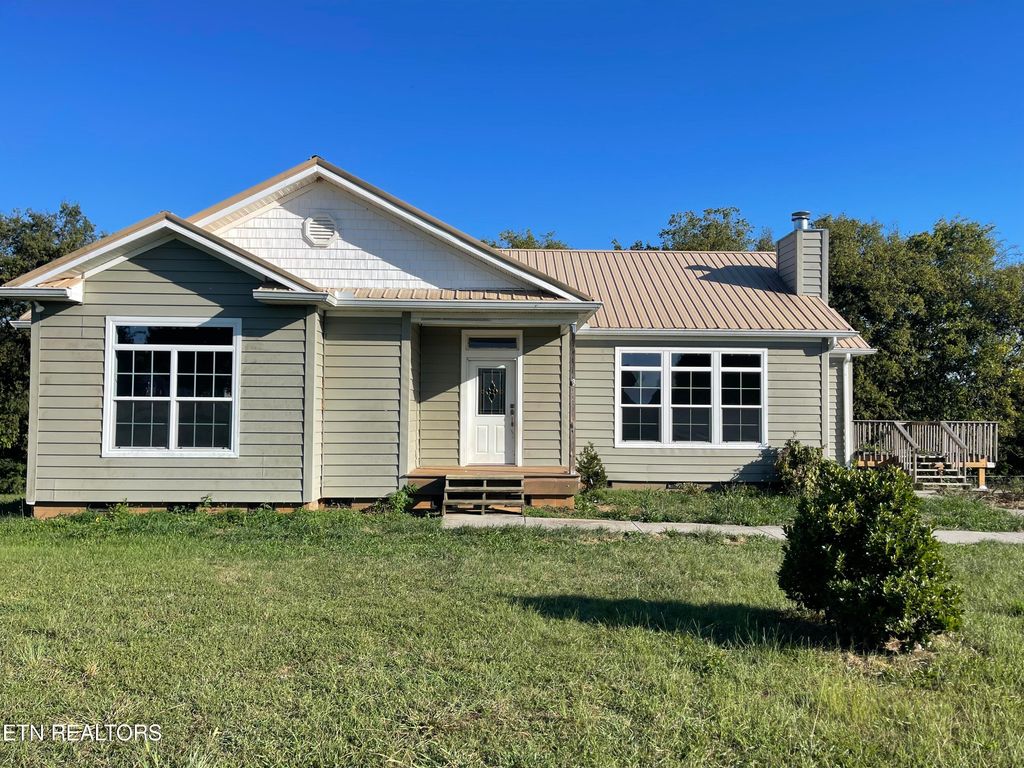 Photo of 143 Twelve Oaks Drive, Madisonville, TN 37354 (MLS # 1275562)