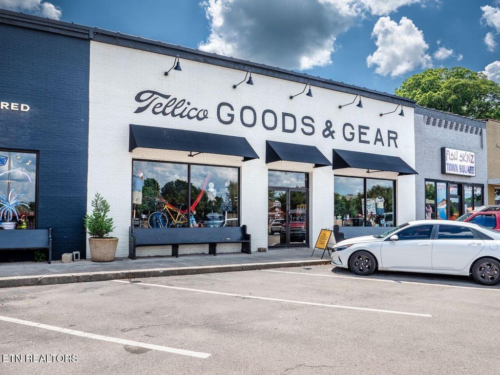 Photo of 1 Cherohala Skyway, Tellico Plains, TN 37385 (MLS # 1323018)