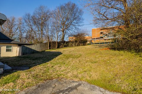 Tiny photo for 2233 Lawson Ave, Knoxville, TN 37917 (MLS # 1328814)