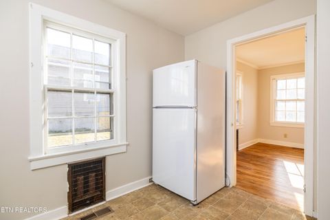 Tiny photo for 2233 Lawson Ave, Knoxville, TN 37917 (MLS # 1328814)