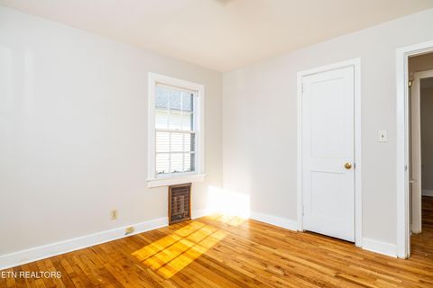 Tiny photo for 2233 Lawson Ave, Knoxville, TN 37917 (MLS # 1328814)