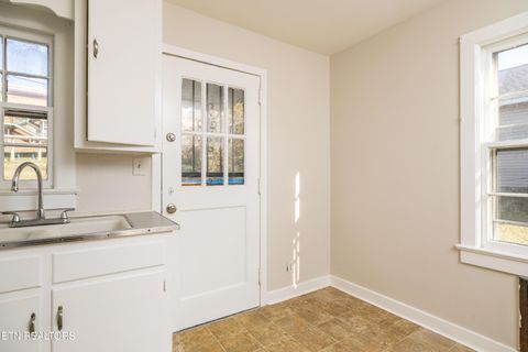 Tiny photo for 2233 Lawson Ave, Knoxville, TN 37917 (MLS # 1328814)