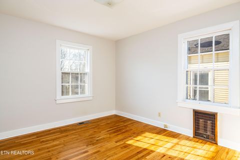 Tiny photo for 2233 Lawson Ave, Knoxville, TN 37917 (MLS # 1328814)