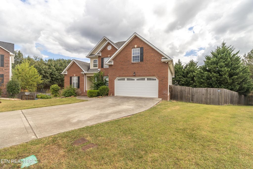 Photo of 1100 Winterberry Lane, Knoxville, TN 37932 (MLS # 1334517)