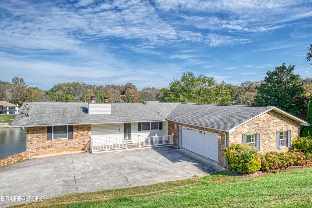 Photo of 1104 Chula Vista Drive, Friendsville, TN 37737 (MLS # 1283264)