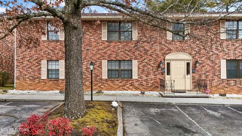 Photo of 810 Highland Drive #501, Knoxville, TN 37912 (MLS # 1328832)