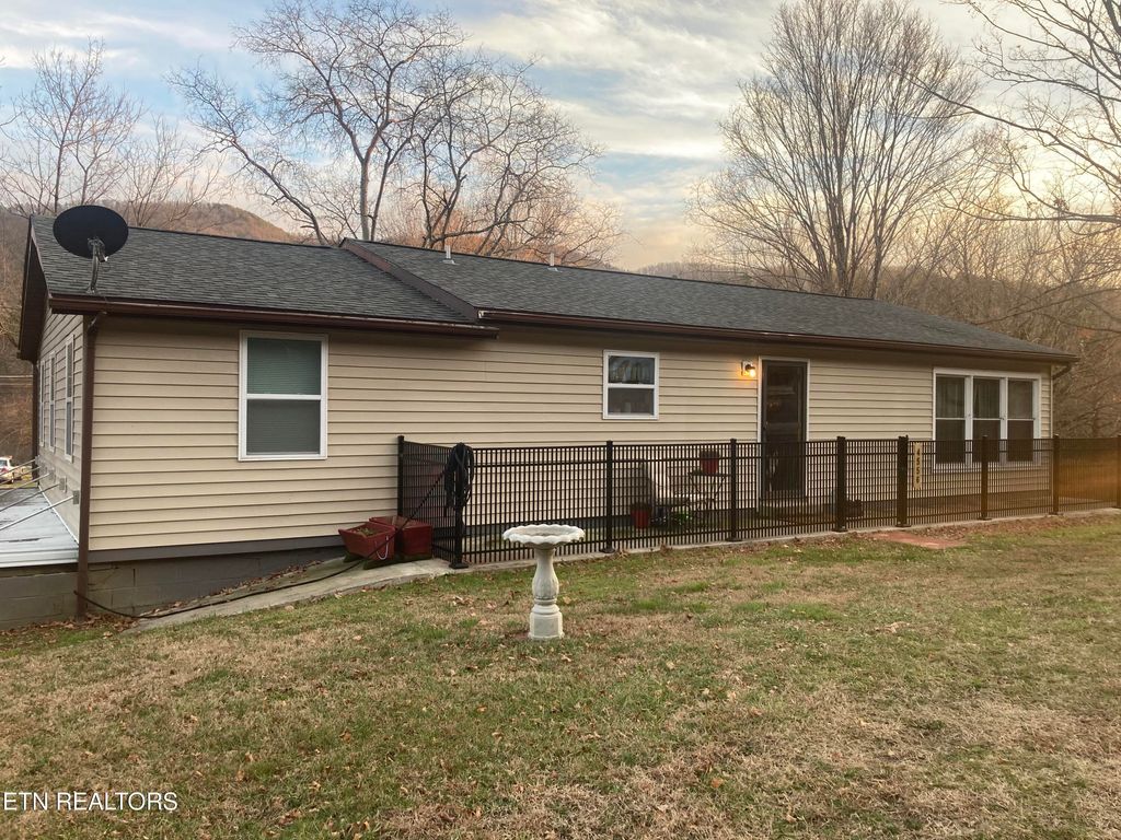 Photo of 4556 Rocky Branch Rd, Walland, TN 37886 (MLS # 1286349)