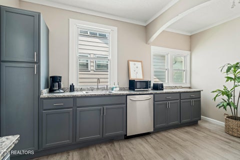 Tiny photo for 2314 Washington Ave, Knoxville, TN 37917 (MLS # 1356217)