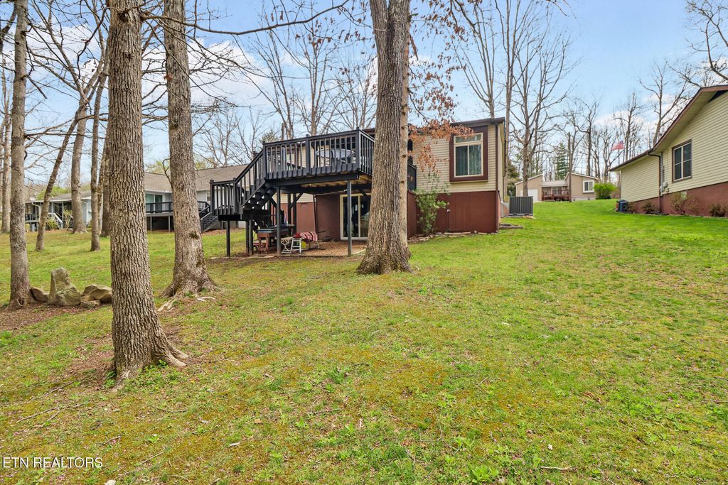Photo of 121 Lakeshire Drive, Crossville, TN 38558 (MLS # 1295806)
