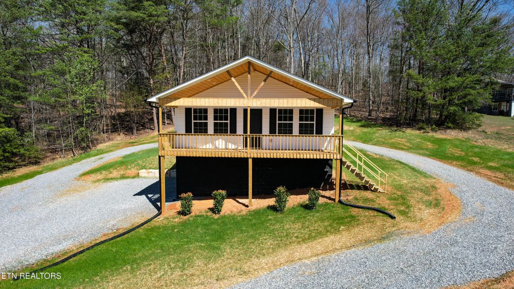 Photo of 357 Jd Farm Rd, Tellico Plains, TN 37385 (MLS # 1332739)
