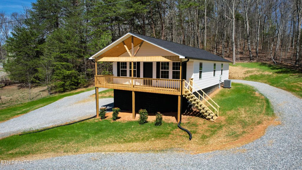 Photo of 357 Jd Farm Rd, Tellico Plains, TN 37385 (MLS # 1332739)