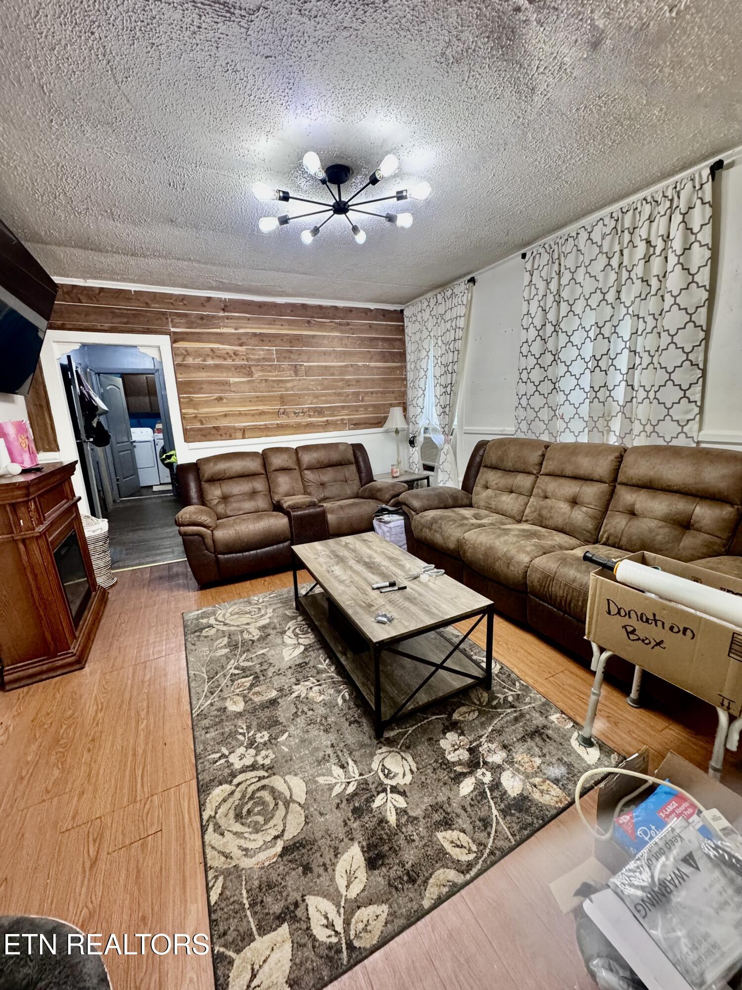 483 Watauga Ave