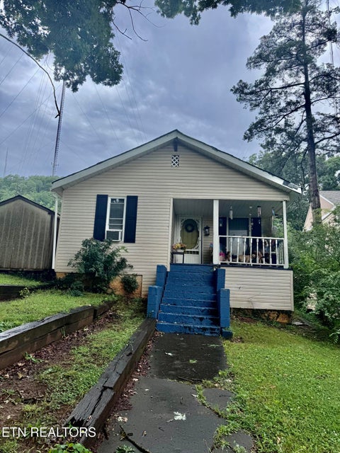 Photo of 483 Watauga Ave, Knoxville, TN 37917 (MLS # 1346274)