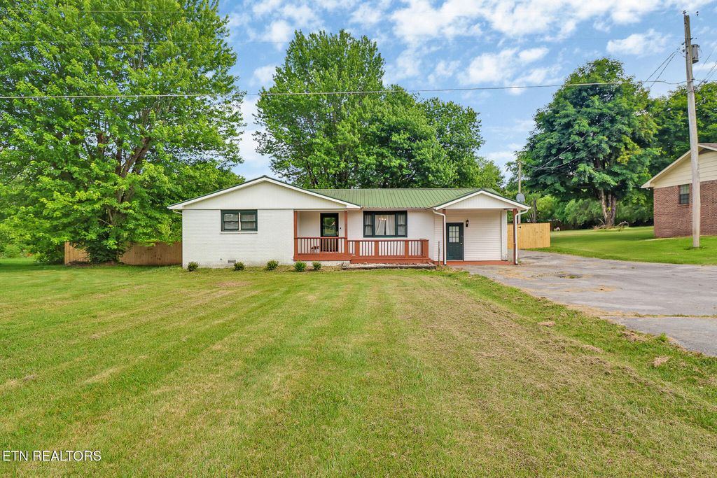 Photo of 3341 Tabor Loop, Crossville, TN 38571 (MLS # 1304052)