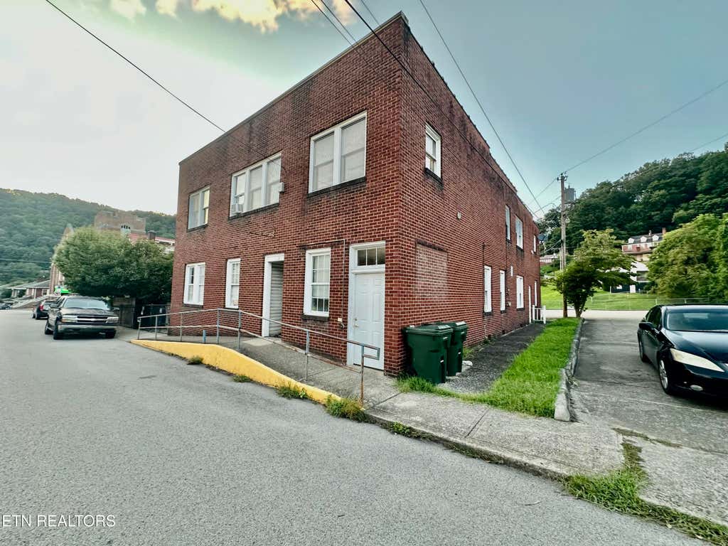 Photo of 107 E Mound St, Harlan, KY 40831 (MLS # 1350764)