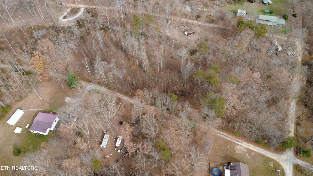 Photo of 6 Tresa St, Crossville, TN 38572 (MLS # 1322076)