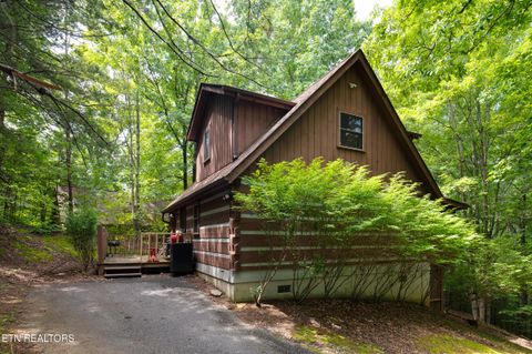 2345 Courtney Lane Sevierville TN 37876