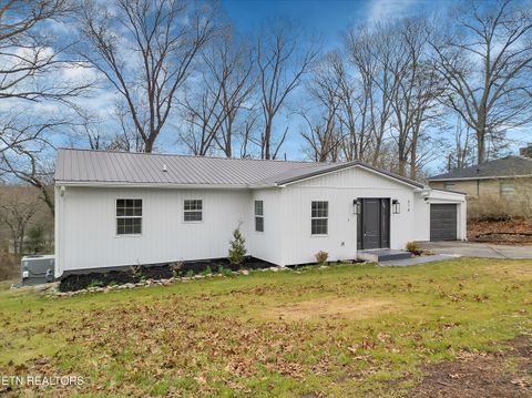 Photo of 314 Lakemont Drive, Rockwood, TN 37854 (MLS # 1329801)
