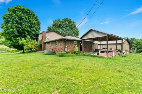 Single Family Residence in Maryville TN 6744/ 6742 Garland Rd 12.jpg