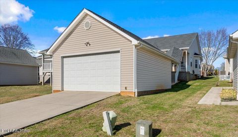 Tiny photo for 612 Stratford Ave, Sweetwater, TN 37874 (MLS # 1330201)
