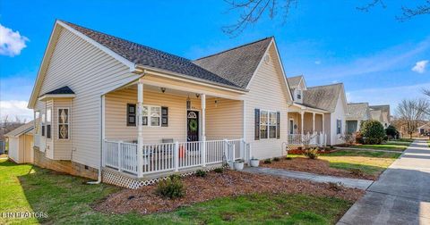Tiny photo for 612 Stratford Ave, Sweetwater, TN 37874 (MLS # 1330201)