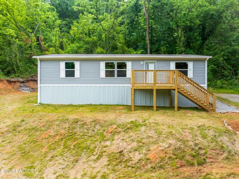 Photo of 736 Mahoney Rd, Oliver Springs, TN 37840 (MLS # 1317744)