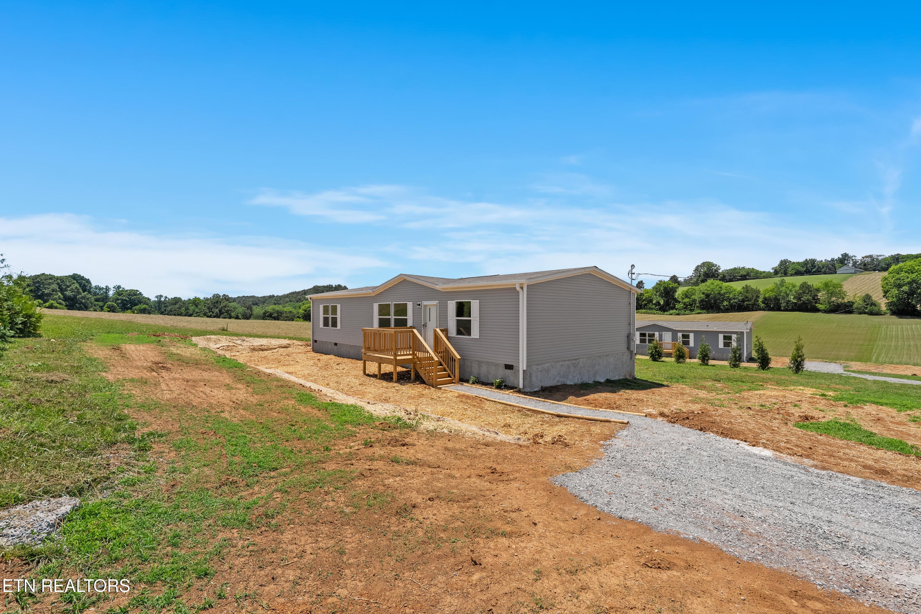 279 Thompson Rd