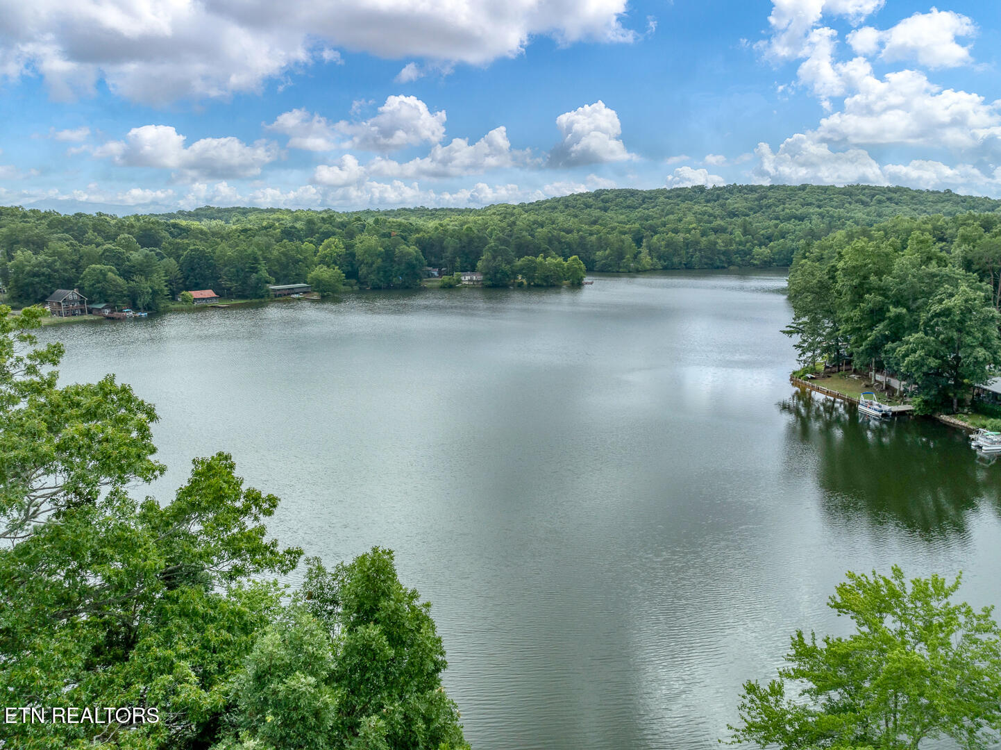 5719 Lakeshore Drive